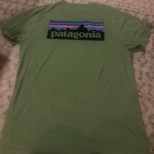 Men’s Green Patagonia Shirt